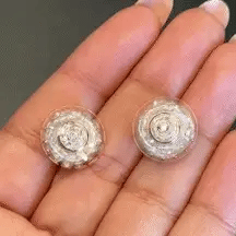 🌻 Aretes Girasol Giratorio + Caja de Lujo – Diseño Único y Detalle Especial