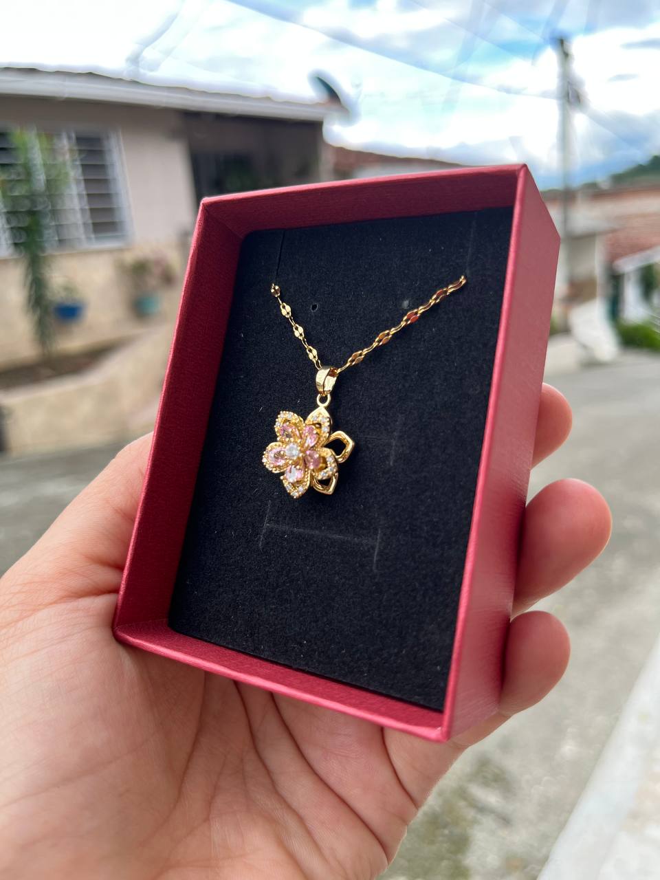 ✨ Collar Flor de Mulán – Belleza, Valentía y Poder Interior 🌸