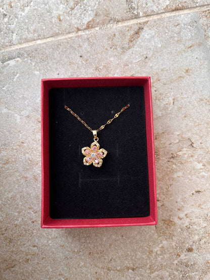 ✨ Collar Flor de Mulán – Belleza, Valentía y Poder Interior 🌸